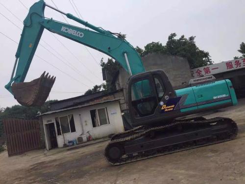 暴雨天气来临,应该怎样做好挖掘机养护?